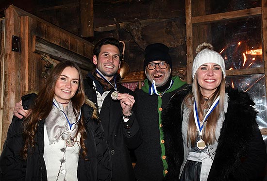 Narhalla Prinzenpaar Sarah Zahn und Fabrician Prankl.,  Jimmy Hartwig, Wiesn-Playmate Julia Prokopy (©Foto: Ingrid Grossmann)
